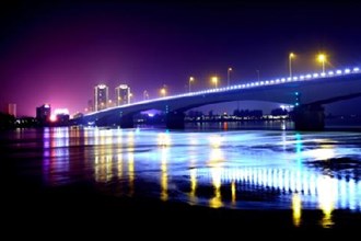 夜色中的沅水一橋