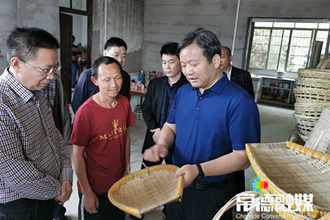 曹立軍赴澧縣調(diào)研督導(dǎo)脫貧攻堅(jiān)、防汛備汛等工作