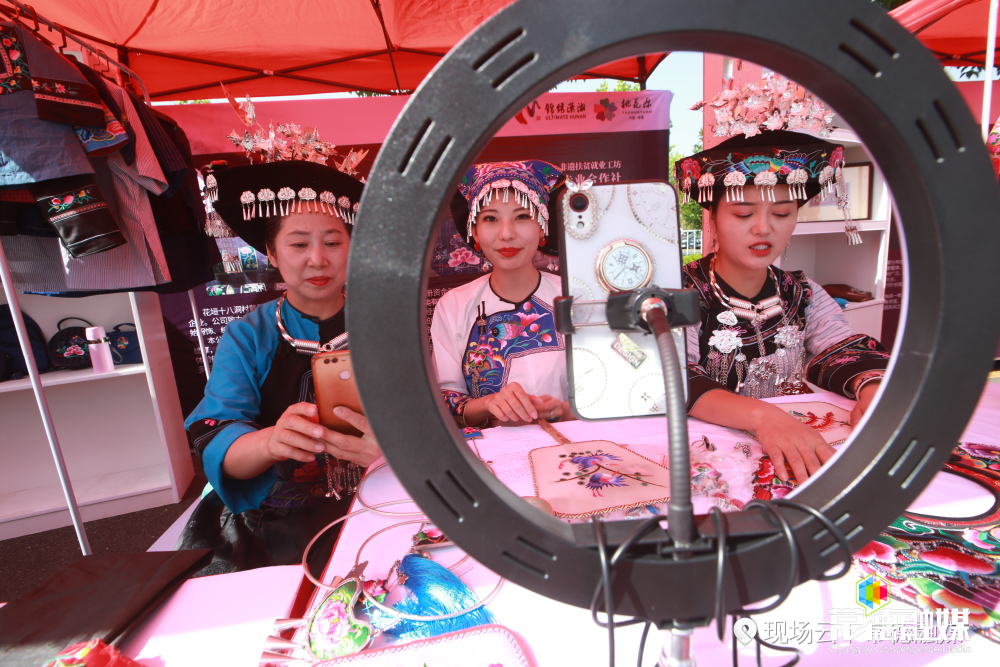 d52bcc76ce244d47a934f8db36e8b30a.jpg