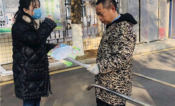 【就地過(guò)年 暖在身邊】社區(qū)工作者：就地過(guò)年 堅(jiān)守社區(qū)防疫一線
