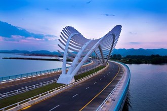環(huán)湖路