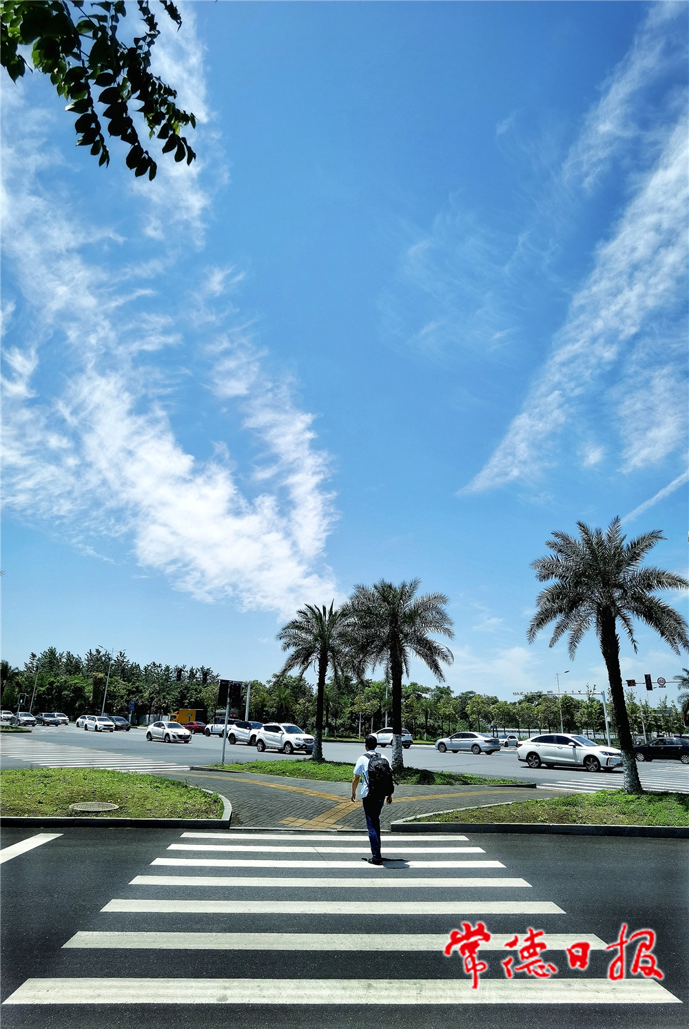 sj劉圖強(qiáng)-背包客-1.jpg