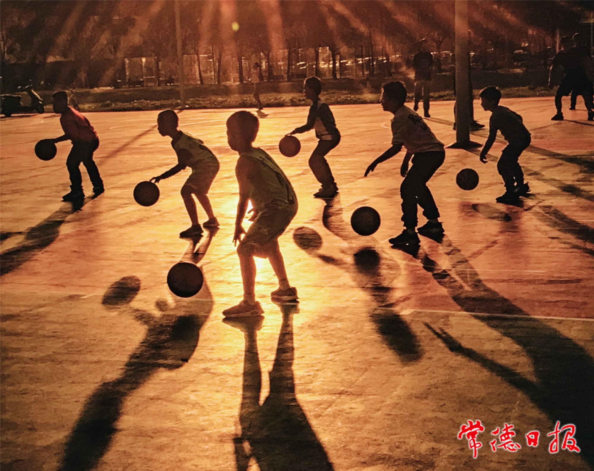 胡曉新-曙光初照-1.jpg