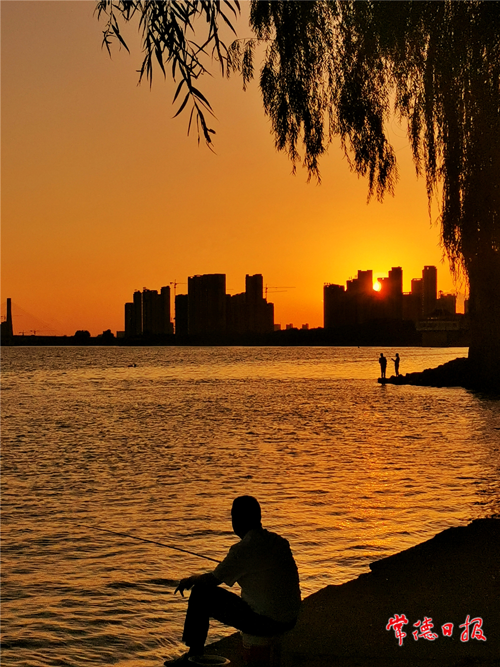 sj李世明-沅江垂釣-1.jpg