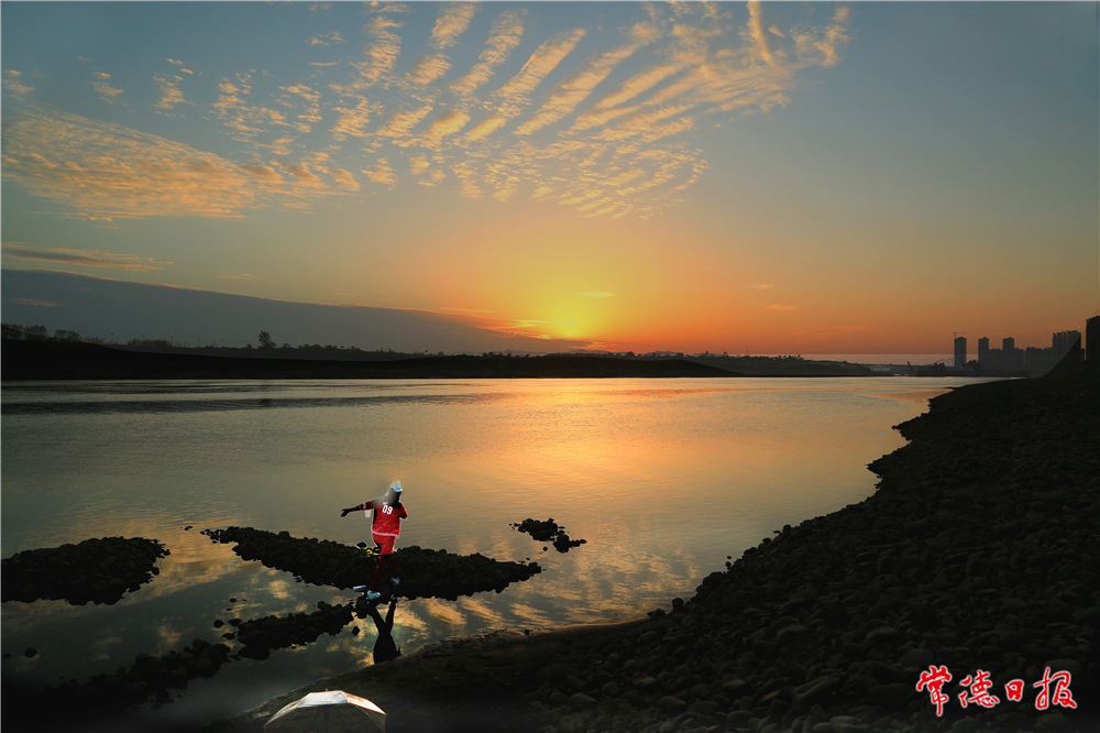 張儒銀-夕陽(yáng)如畫-4-4.jpg