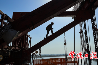 【社會(huì)】高鐵，向著常德的春天出發(fā)