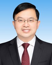謝　勝