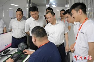 周振宇宣講習(xí)近平總書記在湖南考察時(shí)的重要講話和指示精神并調(diào)研全市科技創(chuàng)新工作
