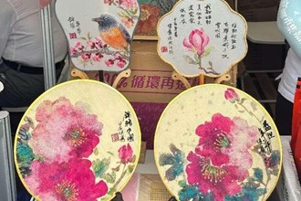 【文旅】麻質(zhì)畫再次亮相香港 在維港之濱展現(xiàn)大美常德風(fēng)采