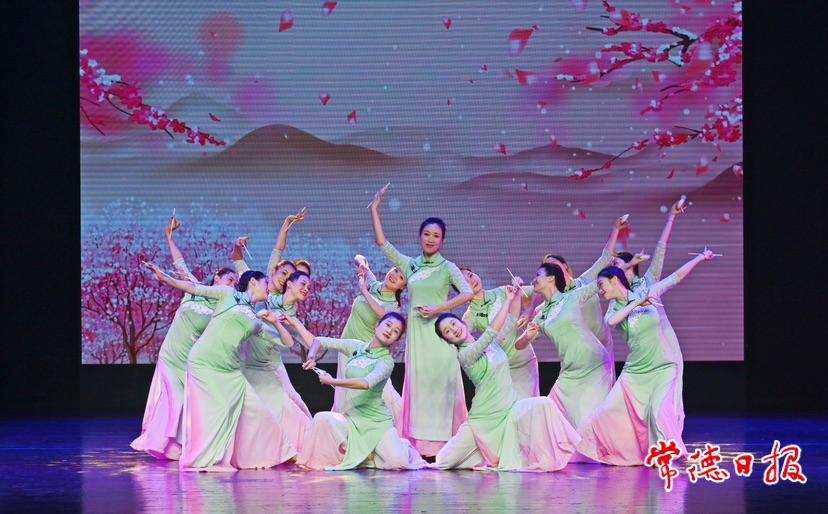 41ab8abfaeda4434a1c68c03c3e1640f.jpg