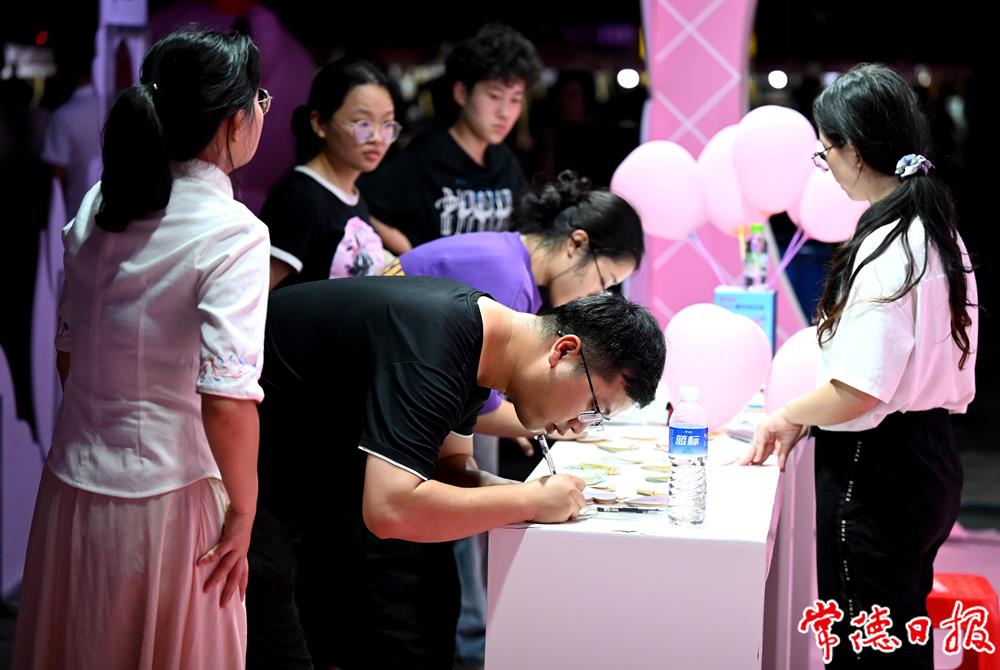 140407d9c1844af9b92fabbf80aa8066.jpg