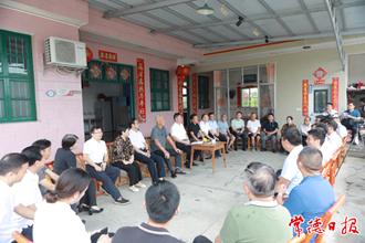 羅毅君在鼎城區(qū)謝家鋪鎮(zhèn)宣講黨的二十屆三中全會(huì)精神并開展調(diào)研