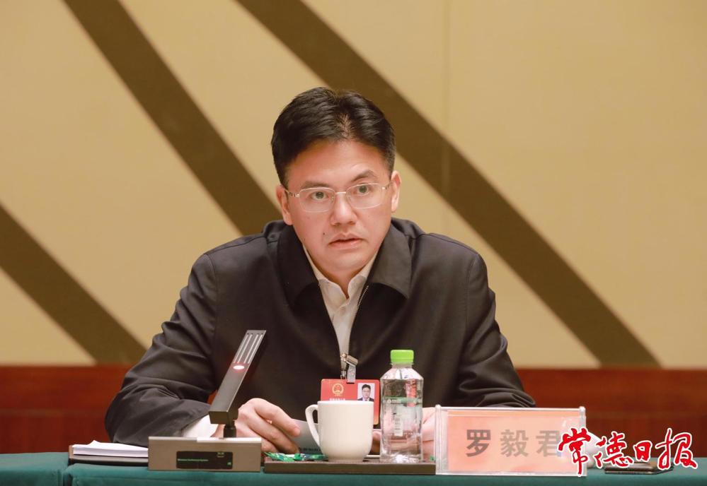 羅毅君講話