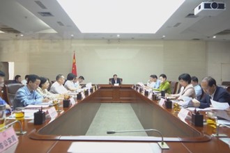 周振宇主持召開全市經(jīng)濟運行座談會