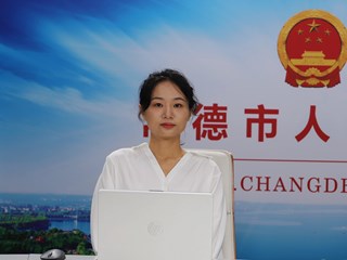 政策惠企 服務暖企