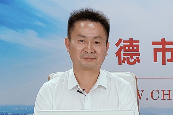 加快建設(shè)農(nóng)業(yè)強(qiáng)市，推進(jìn)鄉(xiāng)村全面振興