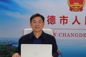 市司法局黨組成員副局長(zhǎng)劉洋廷做客常德政府網(wǎng)站嘉賓訪談