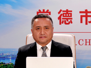 提升政務服務質(zhì)效，優(yōu)化營商政務環(huán)境